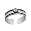 Ringen WeLoveSilver | Zilveren Teenring, Gladde Band Met Gedraaide Randen En Kristal