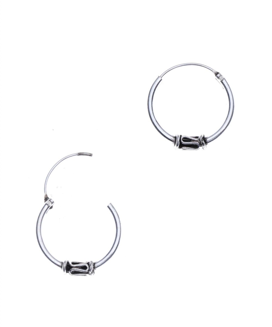 Oorbellen WeLoveSilver | Zilveren Bali Hoops Met Slingertje, 16 Mm