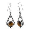 Oorbellen WeLoveSilver | Zilveren Oorhangers, Bewerkte Triangel Met Tiger Eye Steen